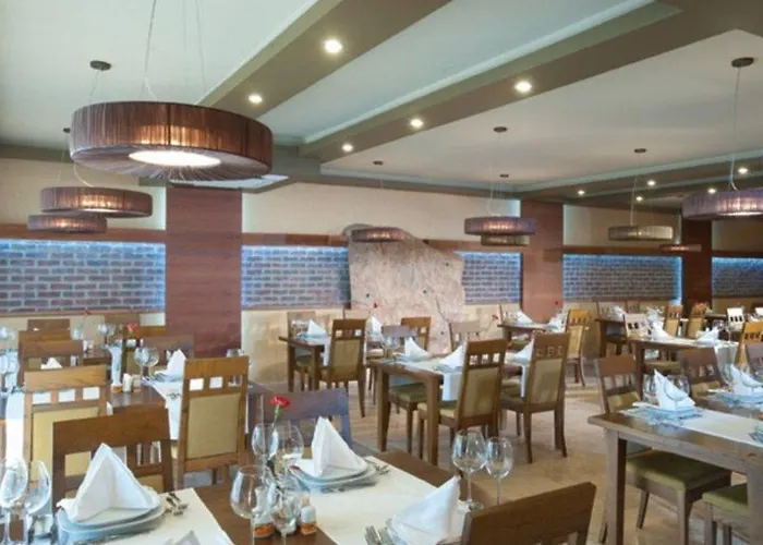 Thalia Курортный комплекс 4*